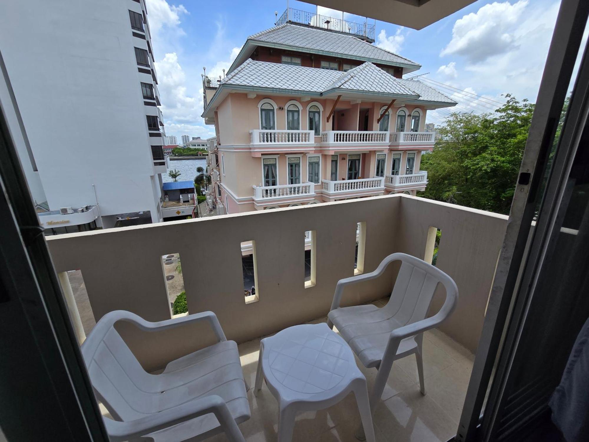Bella Bella Riverview Bangkok Extérieur photo